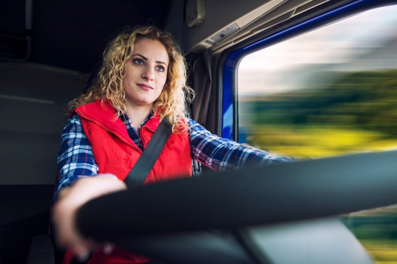 Mulheres no volante: os desafios que precisam ser vencidos